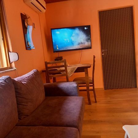 Apartment In טיראנה מראה חיצוני תמונה